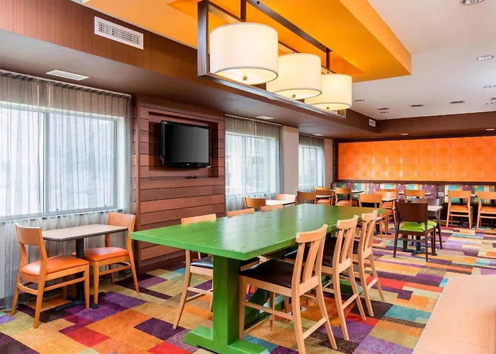 Fairfield Inn & Suites Lincoln